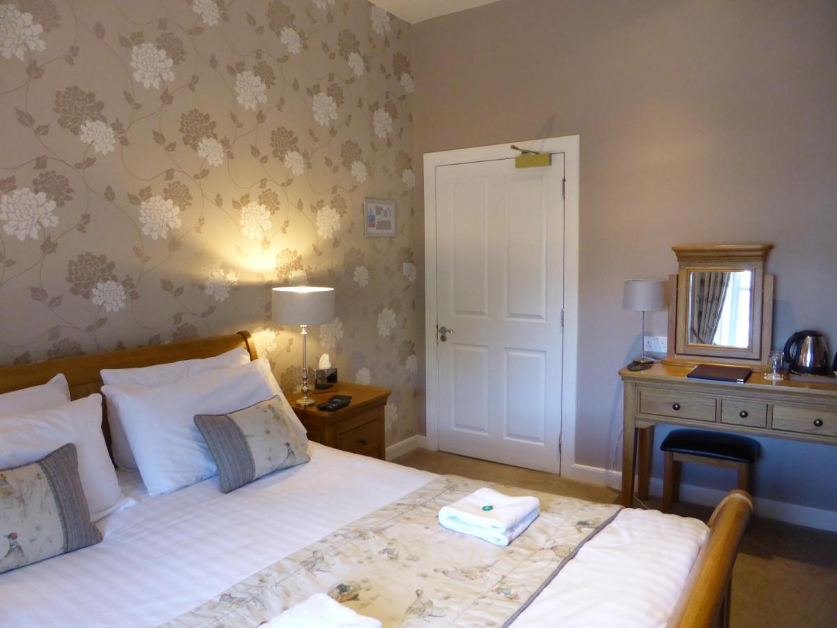 Glen Clova Hotel & Luxury Lodges Millton of Clova Екстер'єр фото