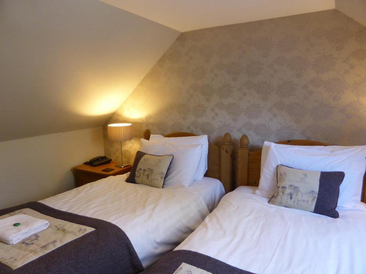 Glen Clova Hotel & Luxury Lodges Millton of Clova Екстер'єр фото