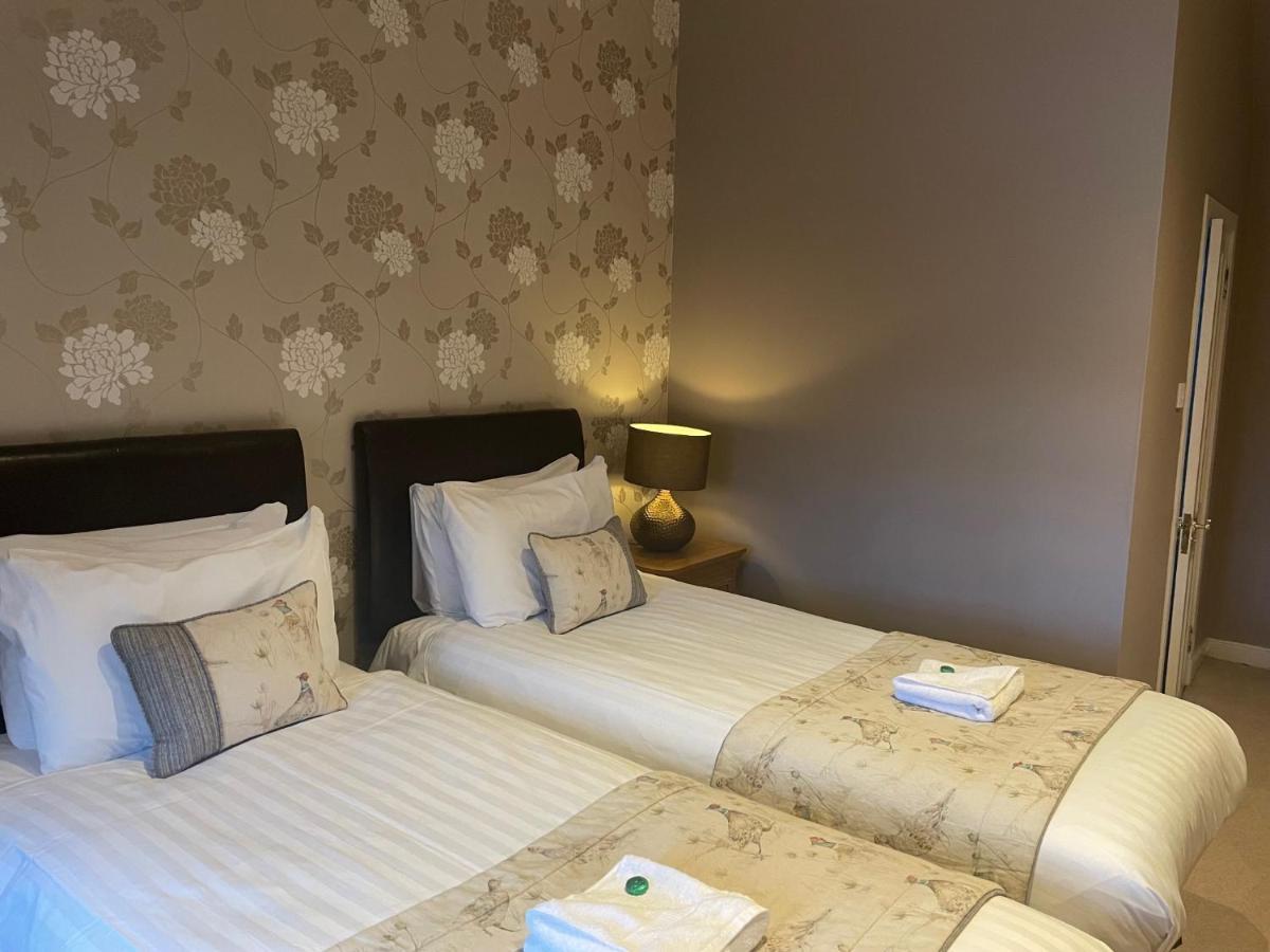 Glen Clova Hotel & Luxury Lodges Millton of Clova Екстер'єр фото