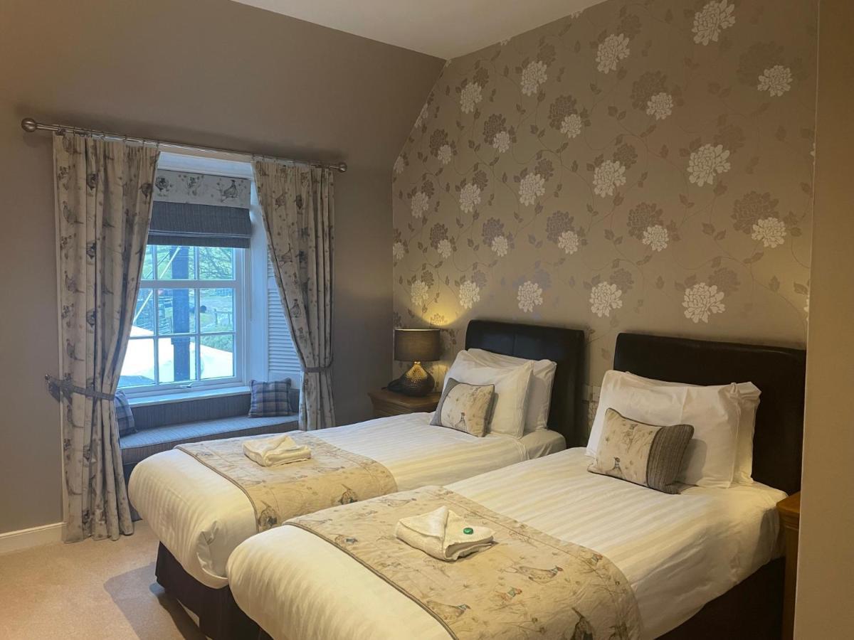 Glen Clova Hotel & Luxury Lodges Millton of Clova Екстер'єр фото