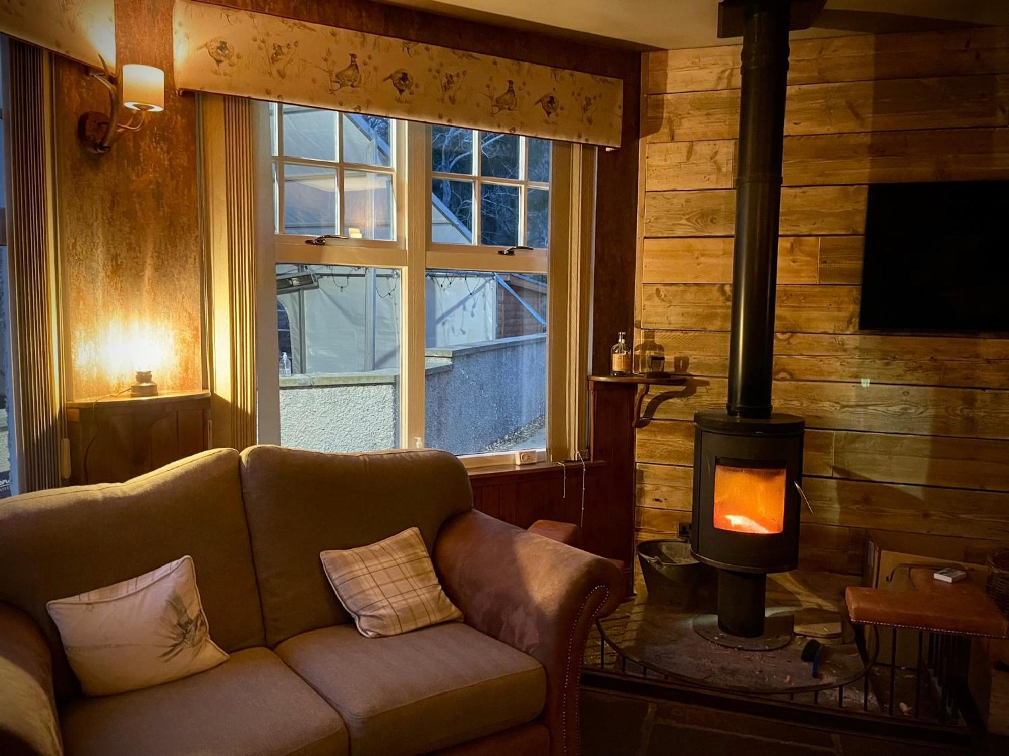 Glen Clova Hotel & Luxury Lodges Millton of Clova Екстер'єр фото