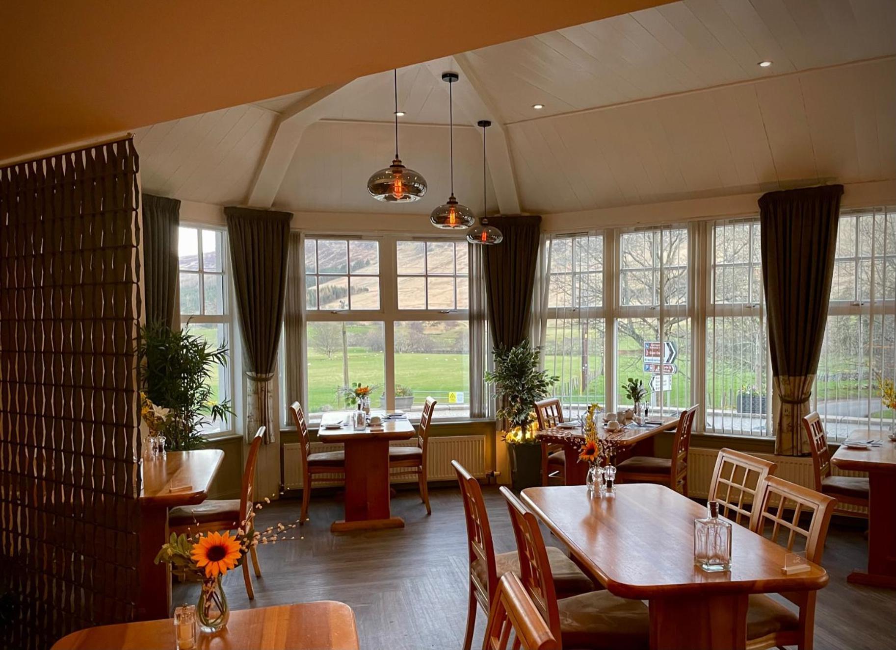 Glen Clova Hotel & Luxury Lodges Millton of Clova Екстер'єр фото