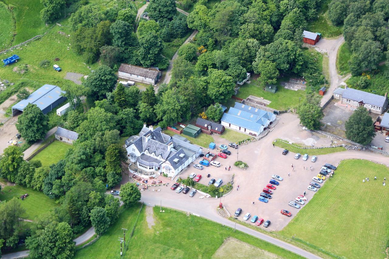 Glen Clova Hotel & Luxury Lodges Millton of Clova Екстер'єр фото