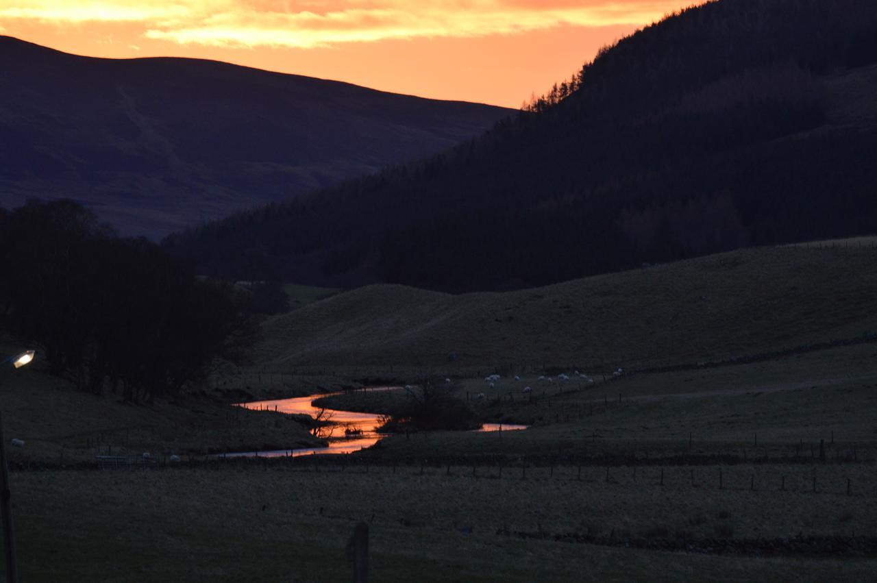 Glen Clova Hotel & Luxury Lodges Millton of Clova Екстер'єр фото