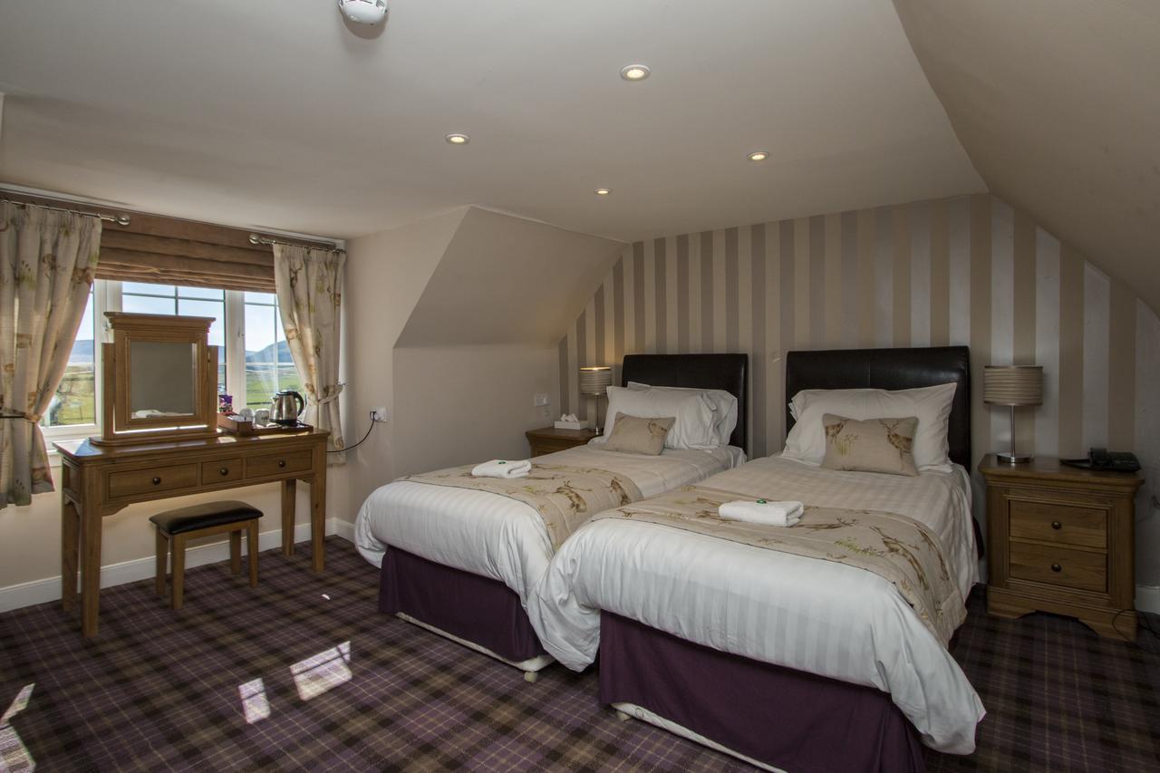 Glen Clova Hotel & Luxury Lodges Millton of Clova Екстер'єр фото